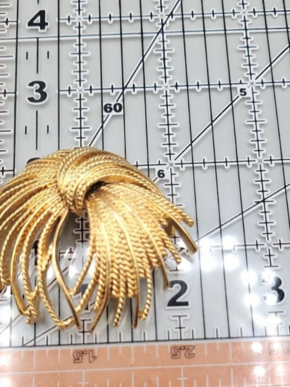 Monet Mirador Brooch Gold Tone Wheat Rope Spray Vintage - Picture 6 of 16
